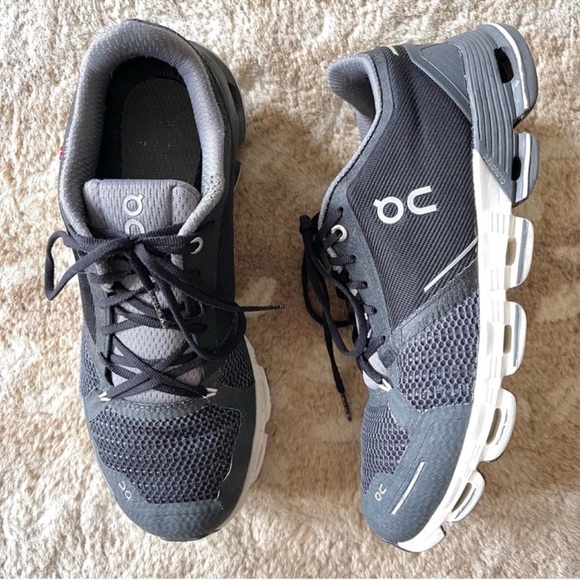 On Cloudflyer Road-Running Shoes Sneakers Black/ White Size 9 - Picture 15 of 15